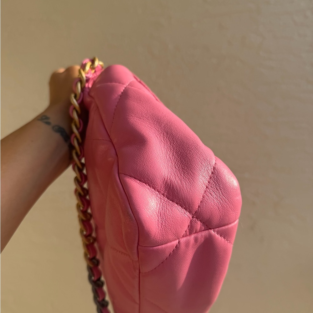 CHANEL Pink Quilted Lambskin Chanel 19 Flap Gold and Ruthenium Hardware - Picture 3 of 12